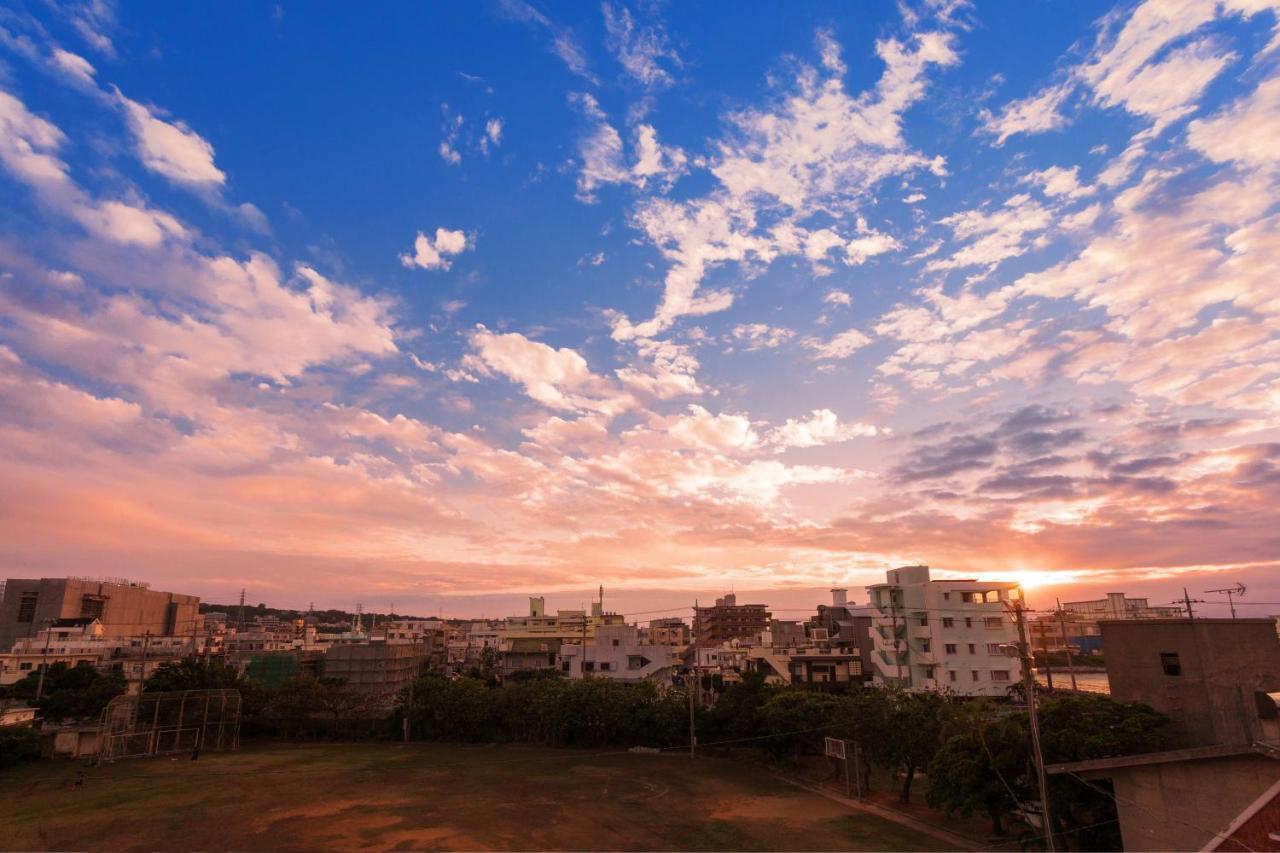 Kariyushi Condominium Resort Chatan Araha Sunset Экстерьер фото